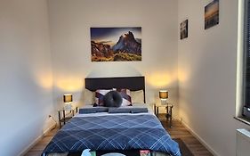 Cozy And Comfortable Private Room